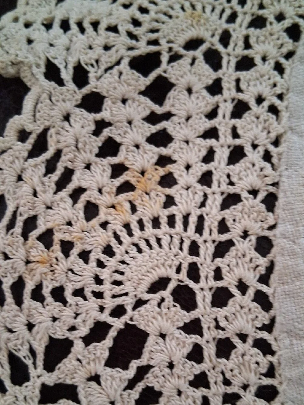 Classic Round Crochet-Edge Table Cover in Cream